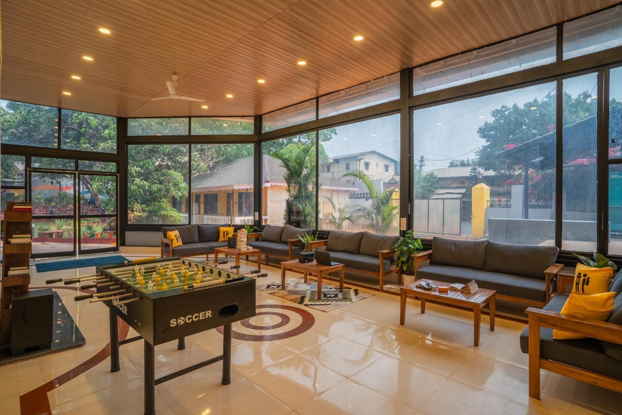 The Hosteller Lonavala, City Centre Exterior foto