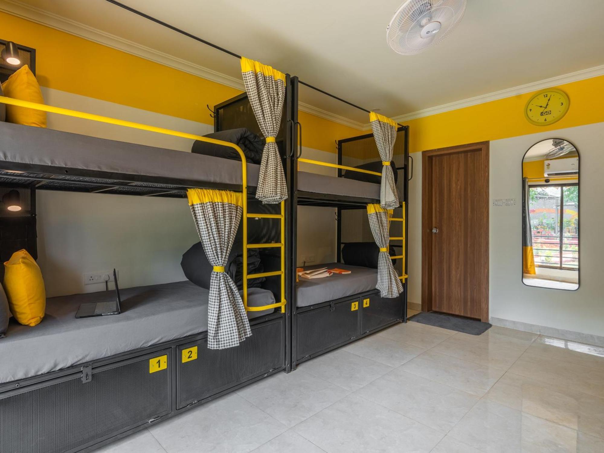 The Hosteller Lonavala, City Centre Exterior foto