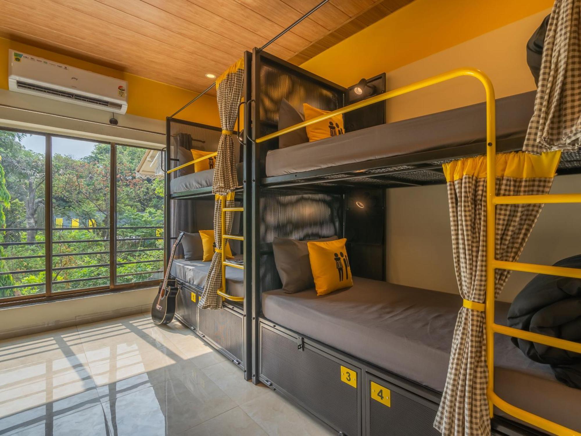 The Hosteller Lonavala, City Centre Exterior foto